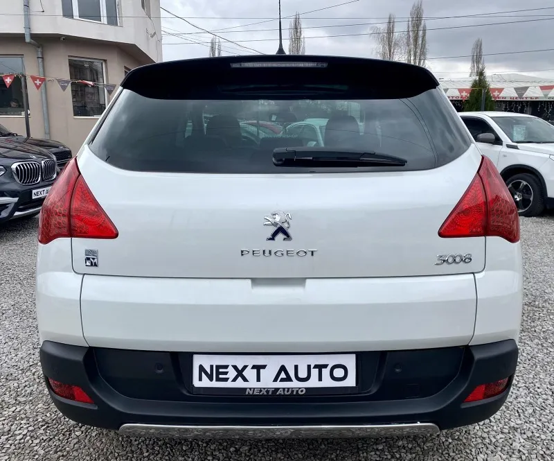 Peugeot 3008 HYBRID 4x4 FULL Image 6